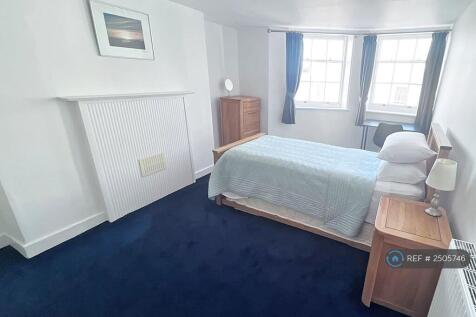3rd Floor Double (Front) - Trundle Bed