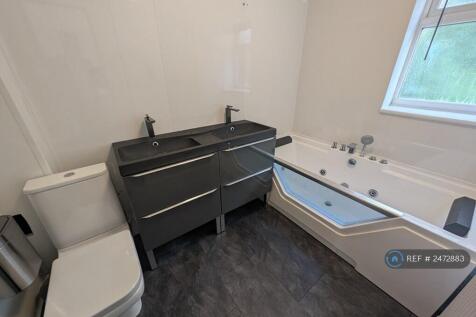 Downstairs Family Bathroom