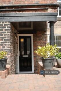Private Entrance 