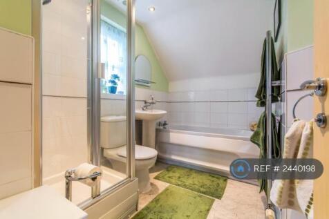Family Bath Room