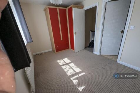 Bedroom Front  Side Fitted Cupboards