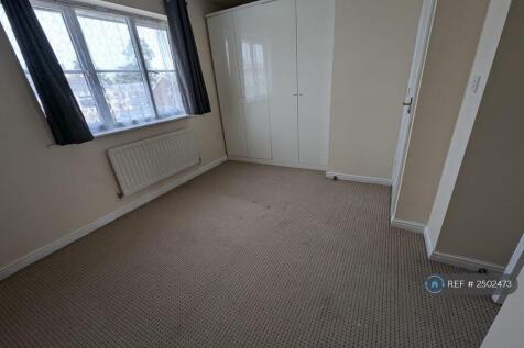 Bedroom Garden Side Fitted Cupboards 