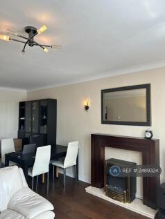 Living Room (Current Tenant)