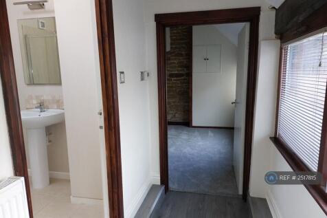 Shower Room Next To Master Bedroom