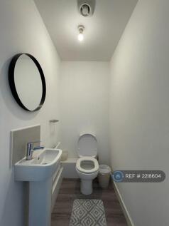 Toilet (Ground Floor)