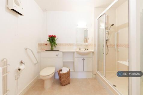 En Suite Bathroom