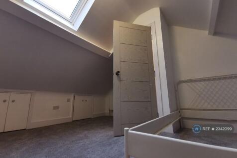 Loft Pent Bed Room 4 - Upper Floor