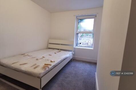 Double Bedroom 3 (First Floor)