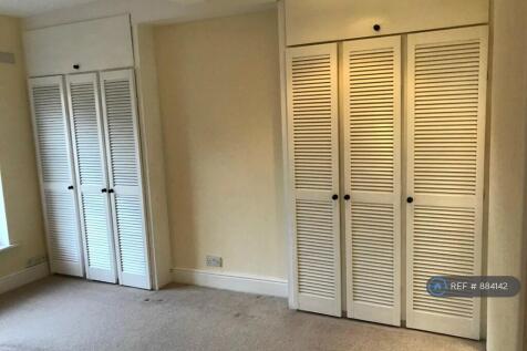 Master Bedroom Fitted Wardrobes
