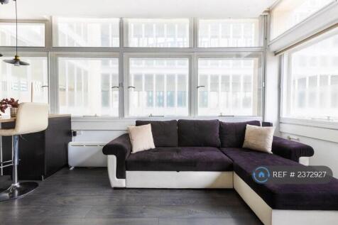 Living Room Window Aspect