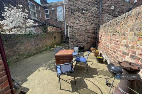 Cosy Outside Private Yard