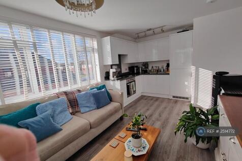 Living Room / Kitchen 2