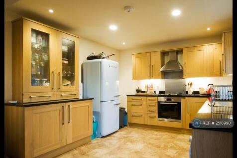Oak Kitchen Units, Granite Counters