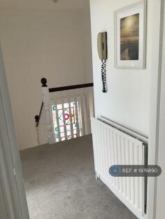 Landing And Entry Phone