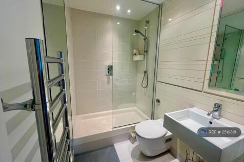 Shower Room With Storage