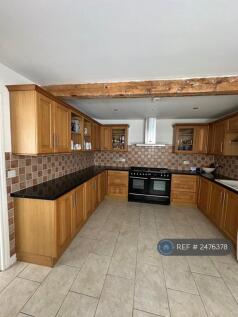 Massive Kitchen With Rangemaster 