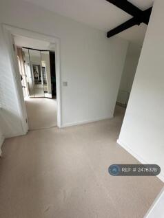 Hallway Outside Both Bedrooms