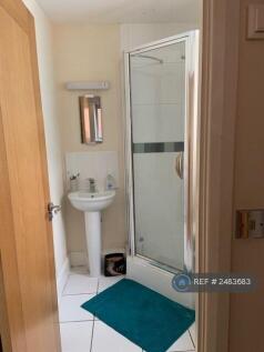 En-Suite To Master Bedroom
