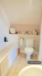 Family Bathroom Jack And Jill, With Door To Bed 1