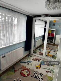 Secend Bedroom