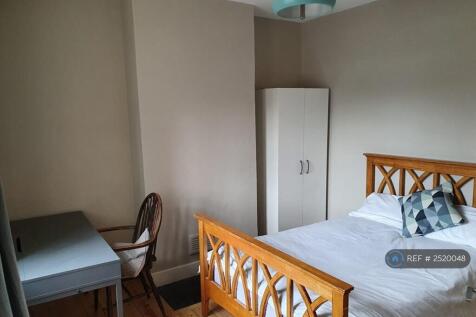 Bedroom 3 (First Floor Rear)