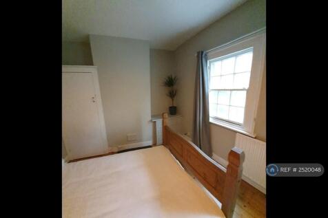 Bedroom 2 (First Floor Front)