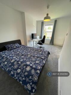 Bedroom 3 /Top Floor