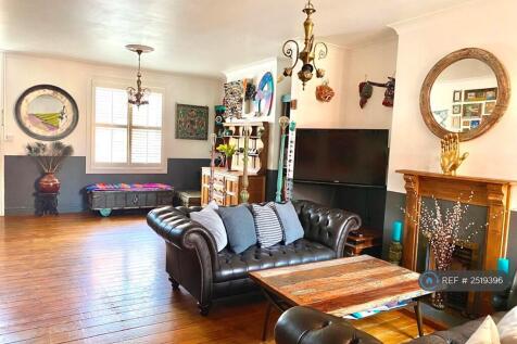 Lounge/Dining/Family Room