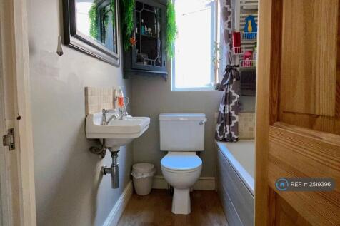 Upstairs Family Bathroom