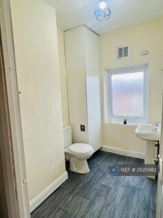 Upstairs Toilet 
