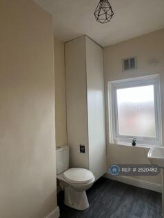 Upstairs Toilet 