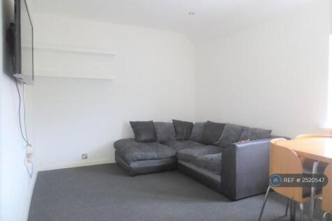 Living Room - 3.9m x 2.9m