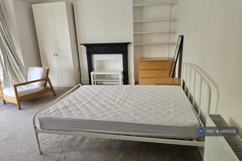 Bedroom 3 (Extra Large Room - First Floor) 