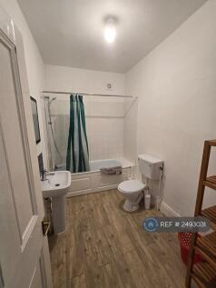 Bathroom 2 (Second Floor) 