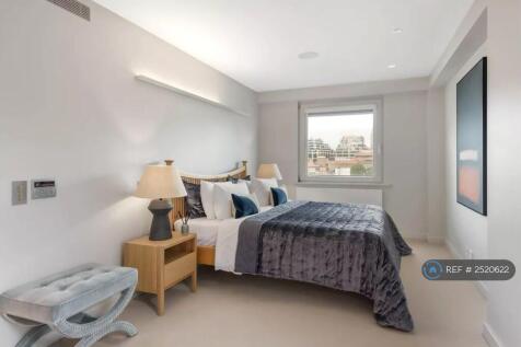 Masterbed And Ensuite