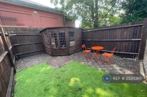 Garden &amp; Summer House 1