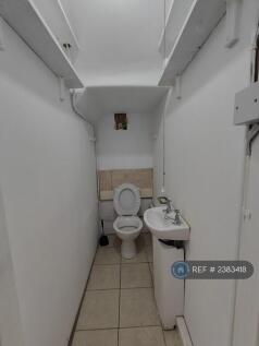 1) 4 Bed House