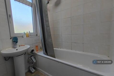 1) 4 Bed House