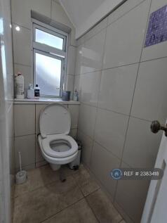 1) 4 Bed House