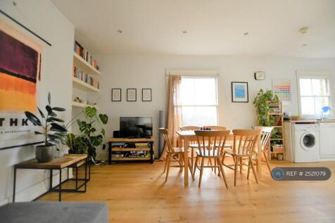 Living Room (Tenanted January 2023)