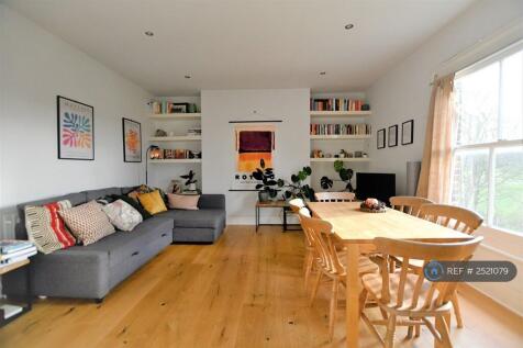 Living Room (Tenanted January 2023)