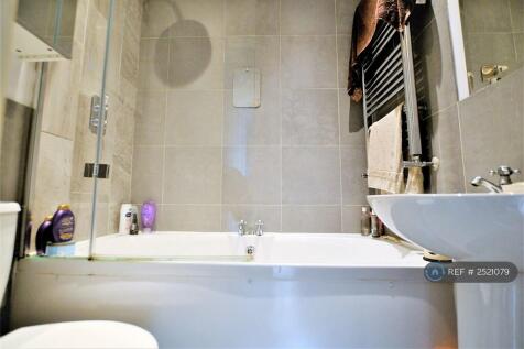Bathroom (Tenanted 2023)