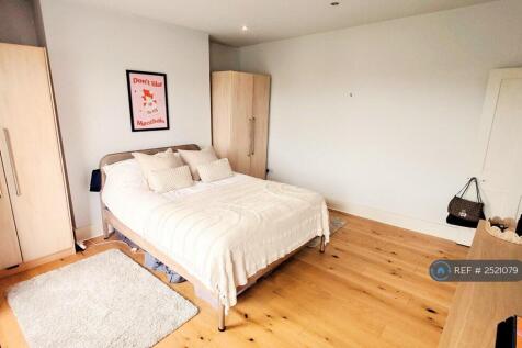Bedroom 1 (Tenanted 2025)