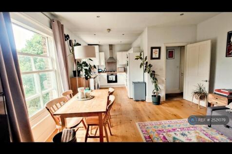 Living Room (Tenanted 2025)