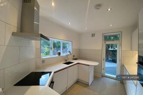 Kitchen - Access To Decking