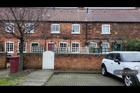 Front Of House (With Parking)