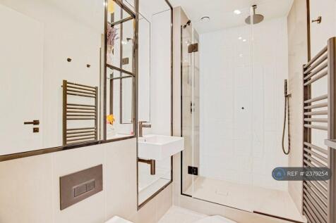 Master Bedroom En Suite
