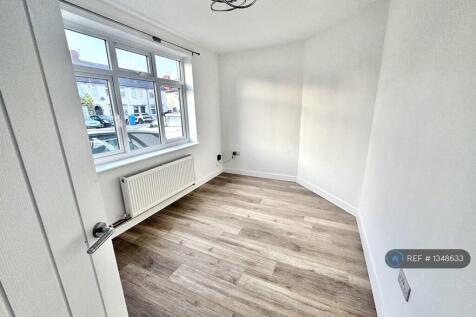 Front Room / Dining Room