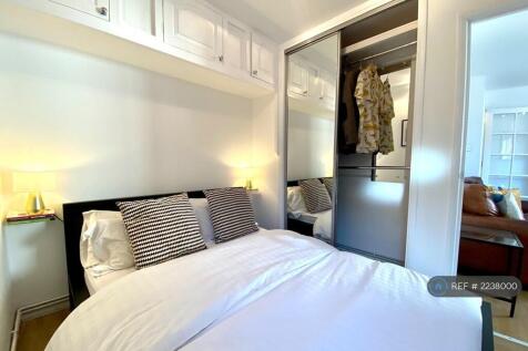 Built In Wardrobes