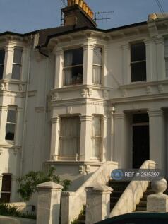 Spacious One Double Bedroom Flat